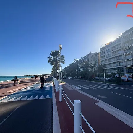Апартаменты Grand De 30 M2 Promenade Des