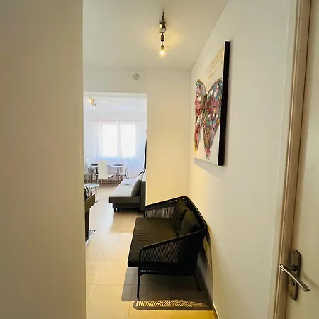 Апартаменты Grand De 30 M2 Promenade Des